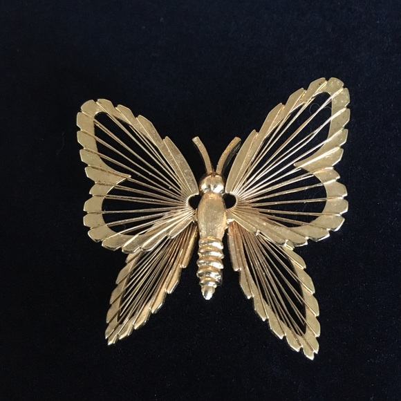 Vintage MONET Butterfly Brooch Pin - Picture 5 of 8